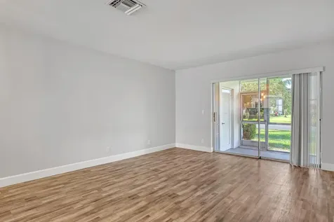 2894 Crosley Drive E West Palm Beach FL 33415