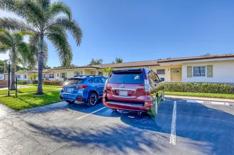 2894 Crosley Drive E West Palm Beach FL 33415