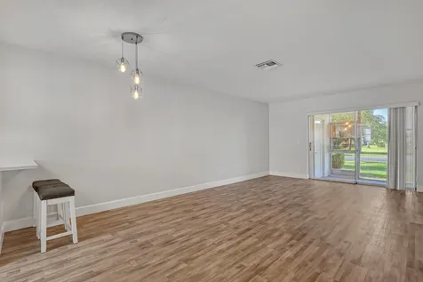 2894 Crosley Drive E West Palm Beach FL 33415