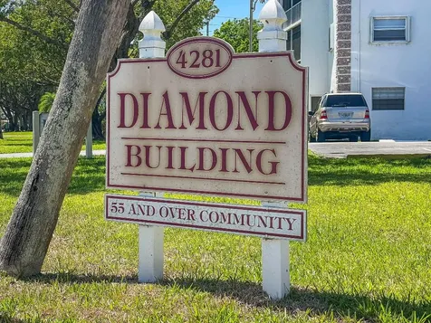 4281 NW 41st Street Lauderdale Lakes FL 33319
