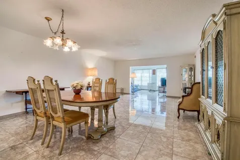4281 NW 41st Street Lauderdale Lakes FL 33319