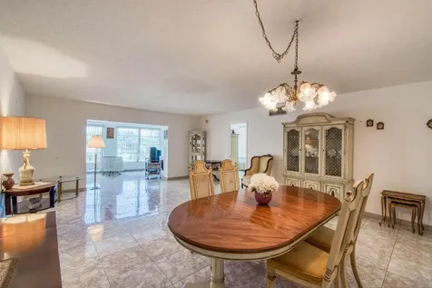 4281 NW 41st Street Lauderdale Lakes FL 33319