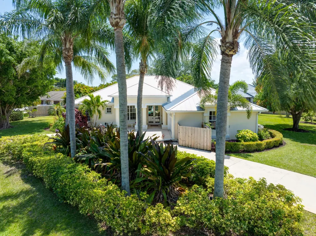 2102 SE Bryson Avenue Port St Lucie FL 34952