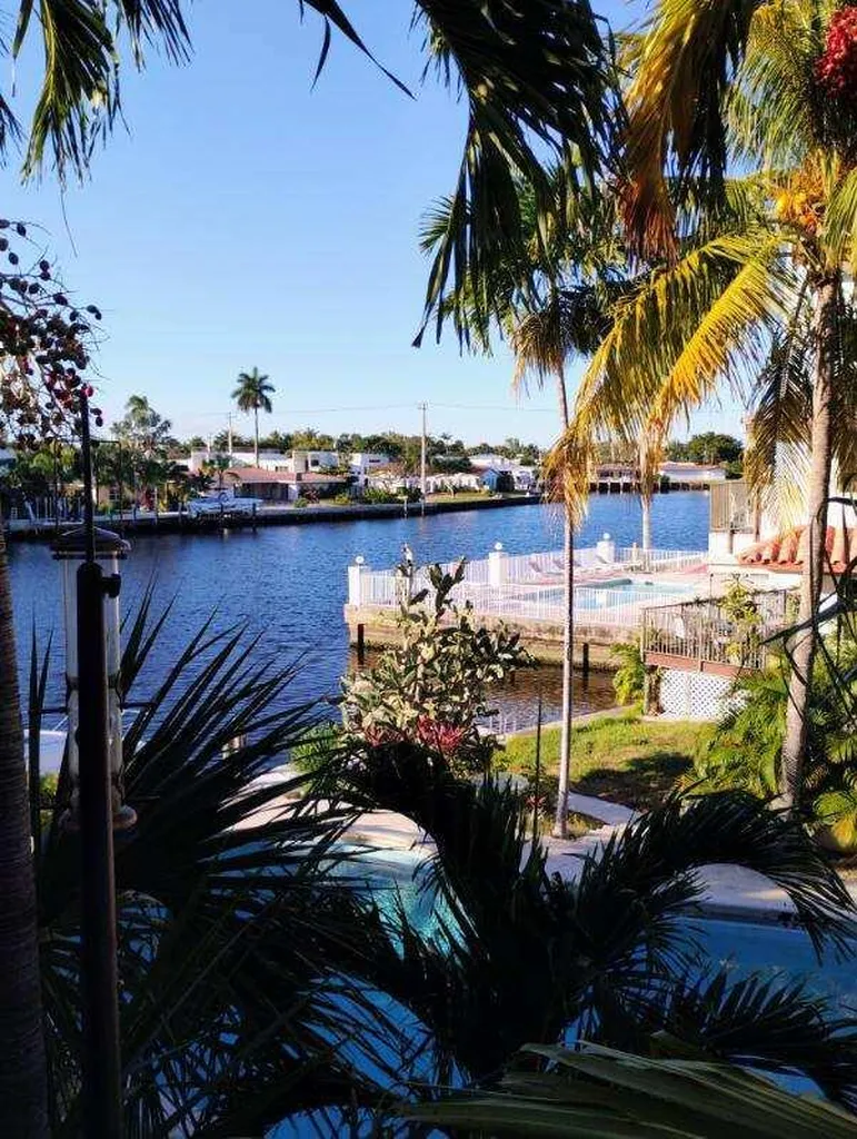 1827 Middle River Drive Fort Lauderdale FL 33305