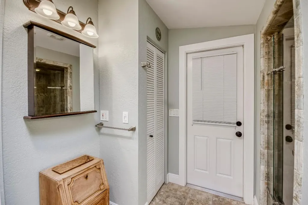 404 S Caloosahatchee Avenue Jupiter FL 33458