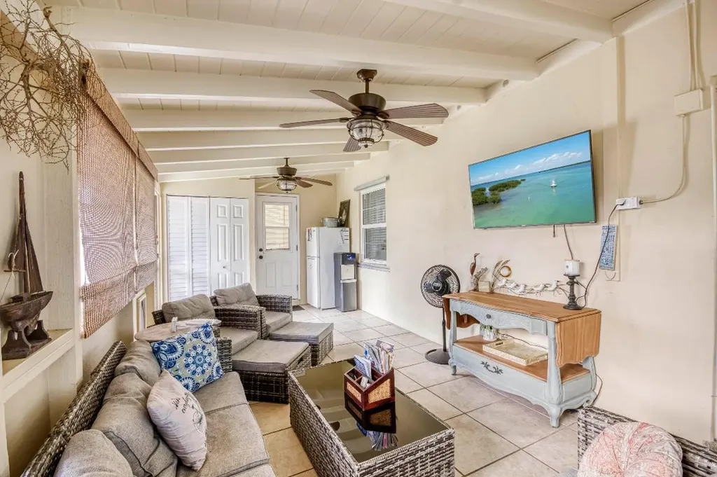 404 S Caloosahatchee Avenue Jupiter FL 33458