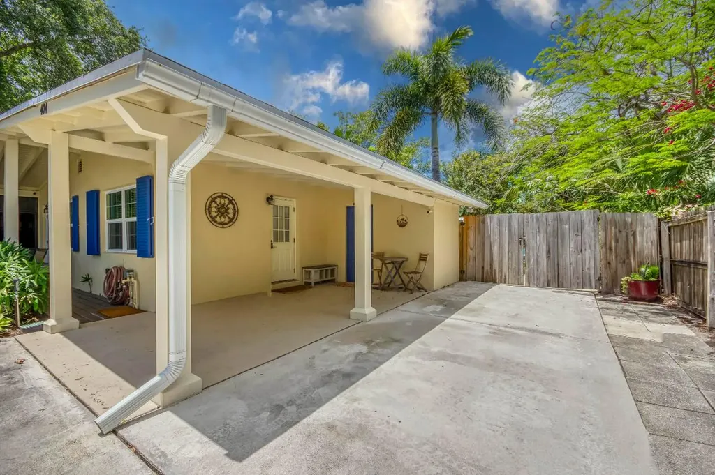 404 S Caloosahatchee Avenue Jupiter FL 33458