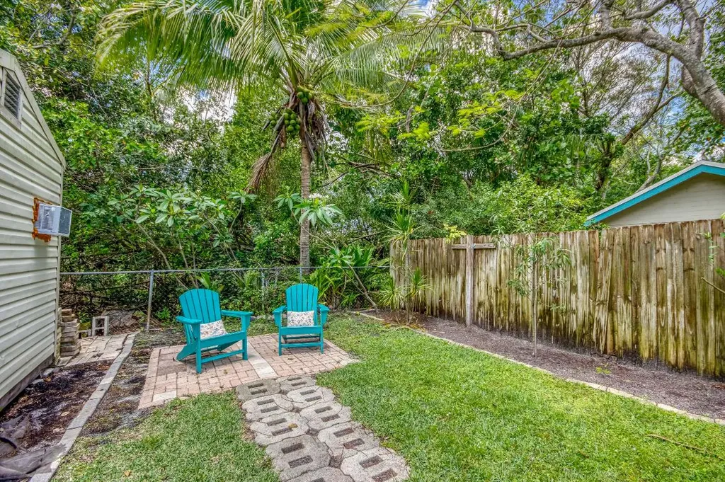 404 S Caloosahatchee Avenue Jupiter FL 33458