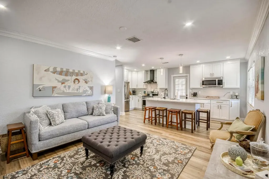 404 S Caloosahatchee Avenue Jupiter FL 33458