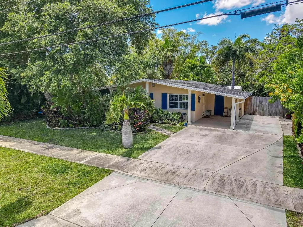 404 S Caloosahatchee Avenue Jupiter FL 33458