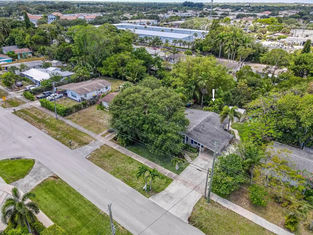 404 S Caloosahatchee Avenue Jupiter FL 33458