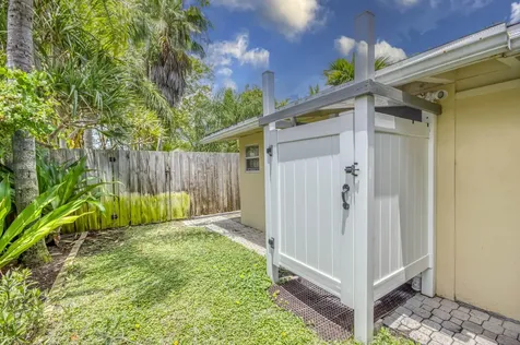 404 S Caloosahatchee Avenue Jupiter FL 33458