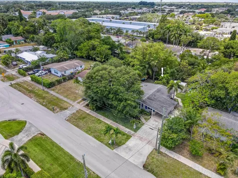 404 S Caloosahatchee Avenue Jupiter FL 33458