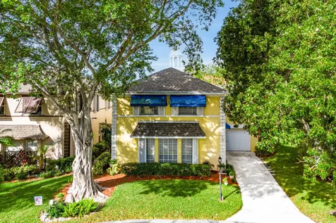 27 SW 5th Way Boca Raton FL 33432
