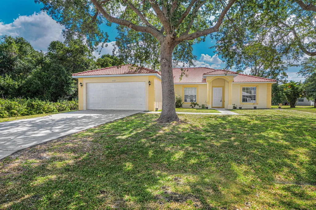 1925 SW Aladdin Street Port St Lucie FL 34953