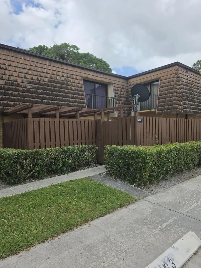 2601 26th Lane Greenacres FL 33463