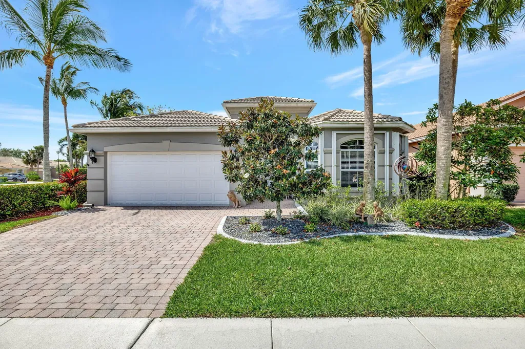 8640 Via Avellino Lake Worth FL 33467