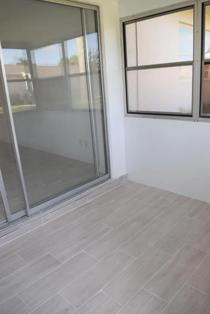 2747 Dudley Drive E West Palm Beach FL 33415