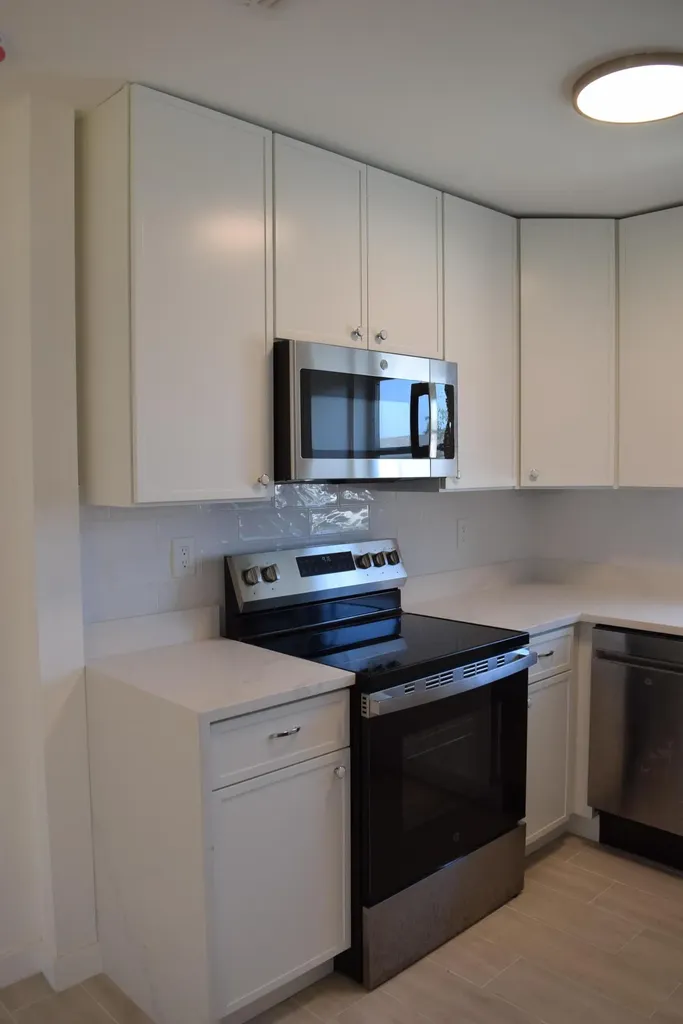 2747 Dudley Drive E West Palm Beach FL 33415