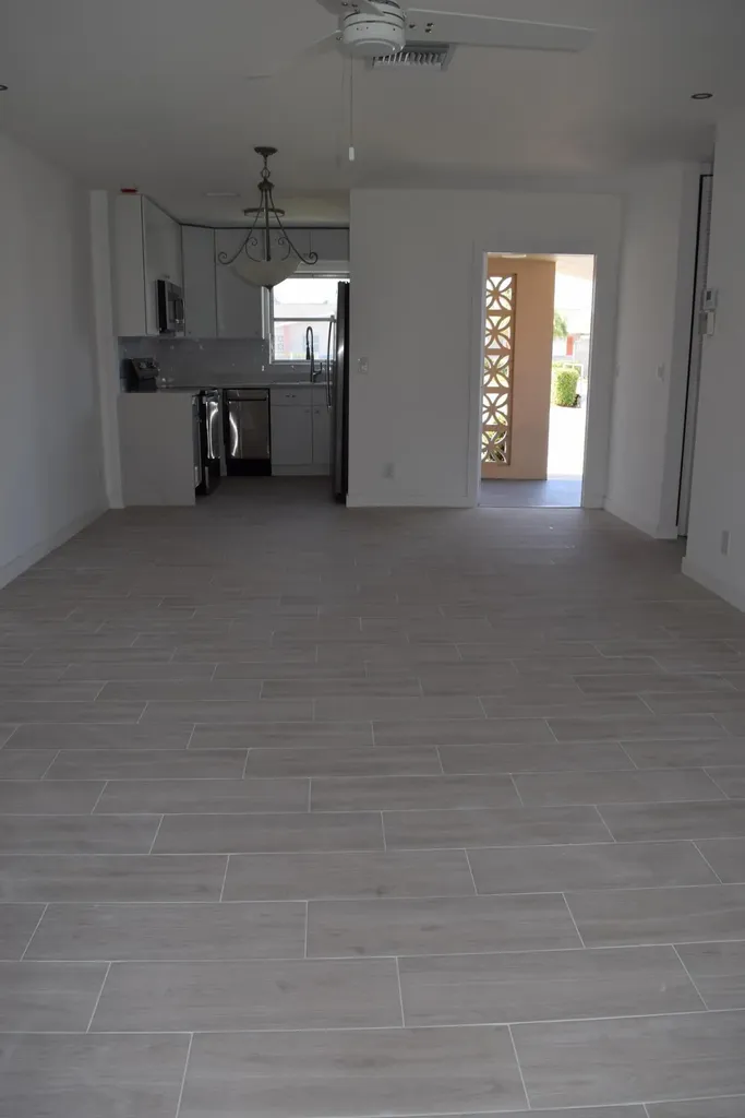 2747 Dudley Drive E West Palm Beach FL 33415