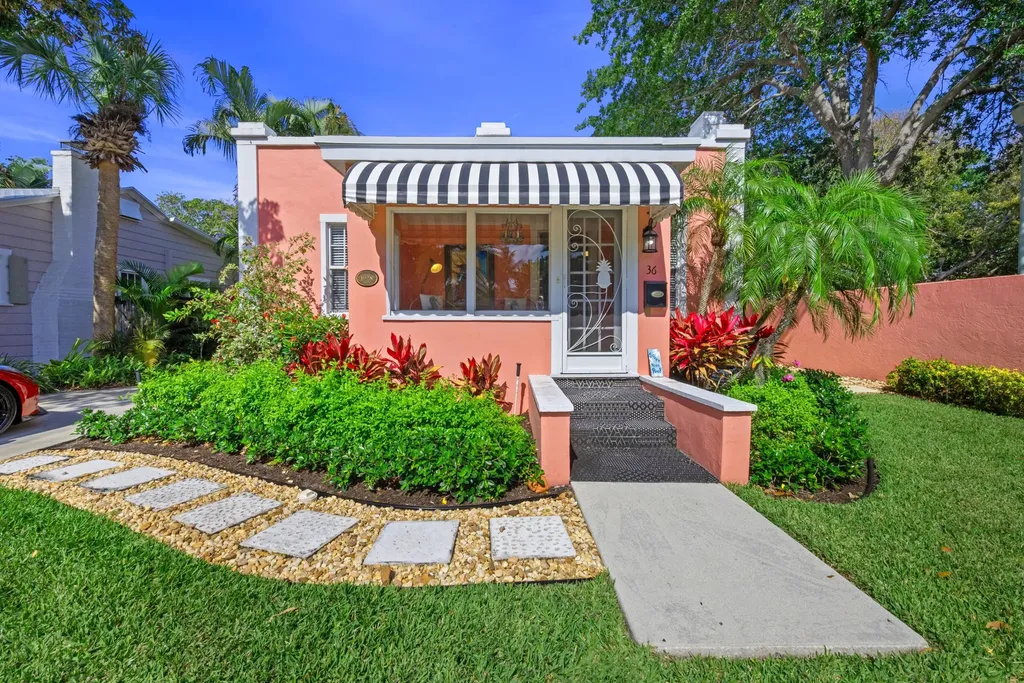 36 Palm Square Delray Beach FL 33483