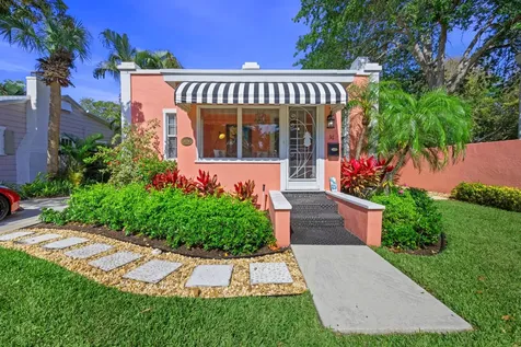 36 Palm Square Delray Beach FL 33483