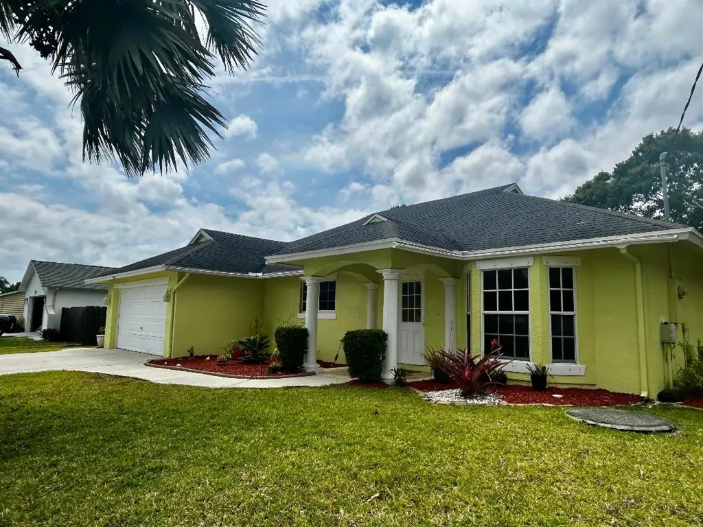 1658 SW Import Drive Port St Lucie FL 34953