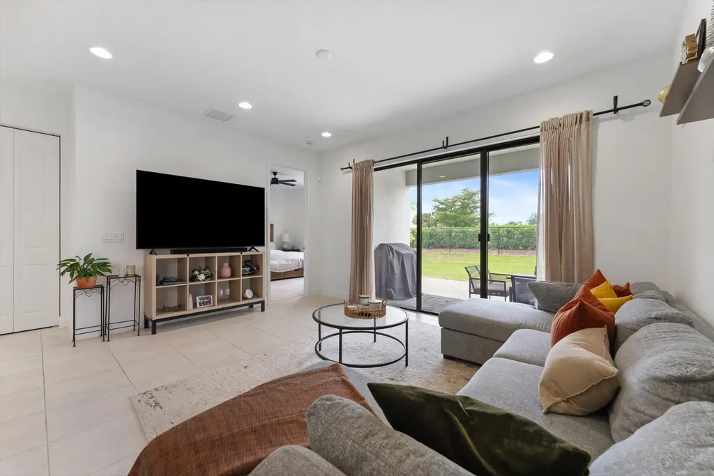 16390 Sea Turtle Place The Acreage FL 33470