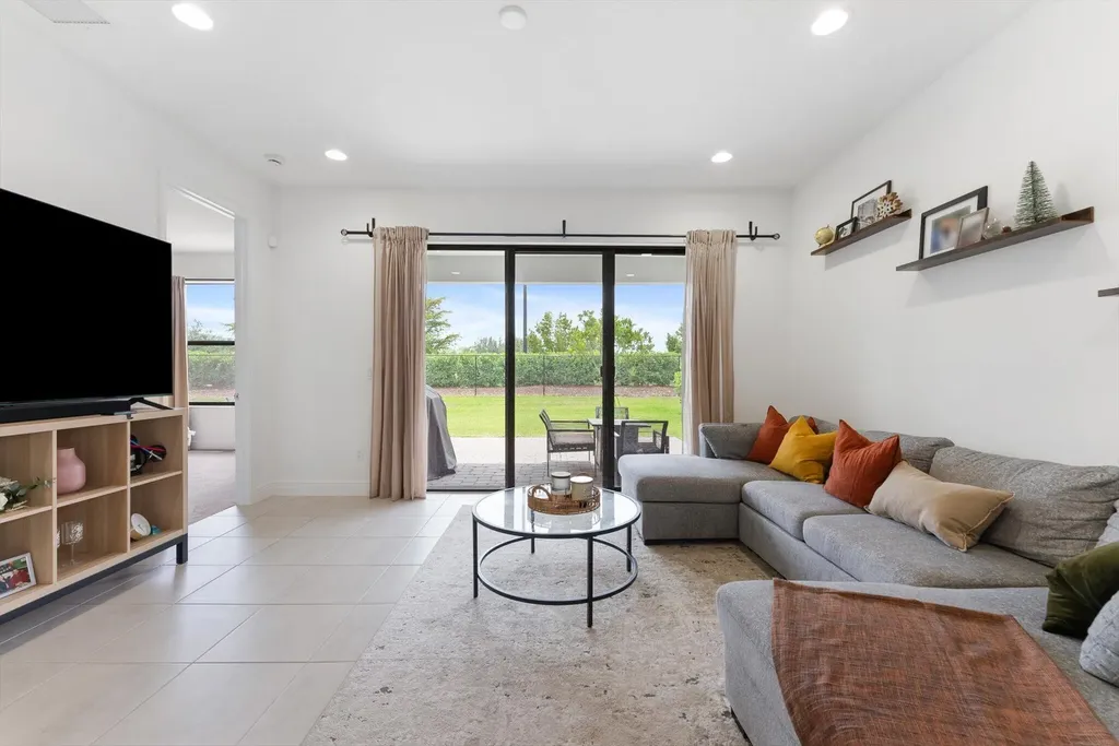 16390 Sea Turtle Place The Acreage FL 33470