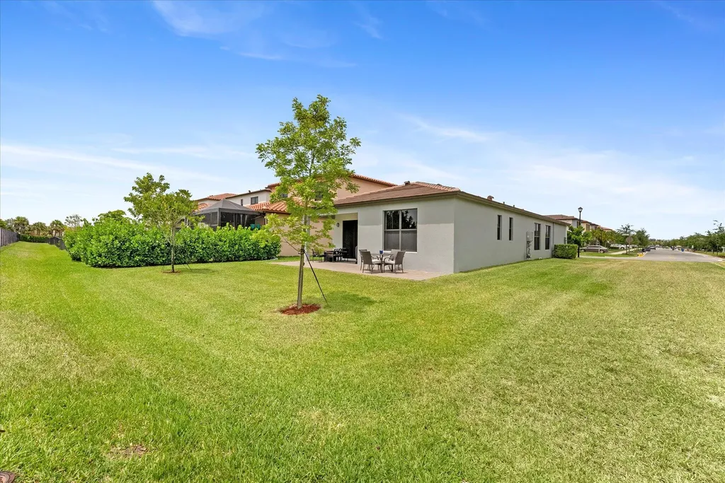 16390 Sea Turtle Place The Acreage FL 33470