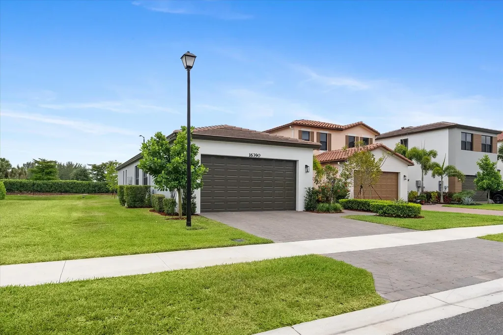 16390 Sea Turtle Place The Acreage FL 33470