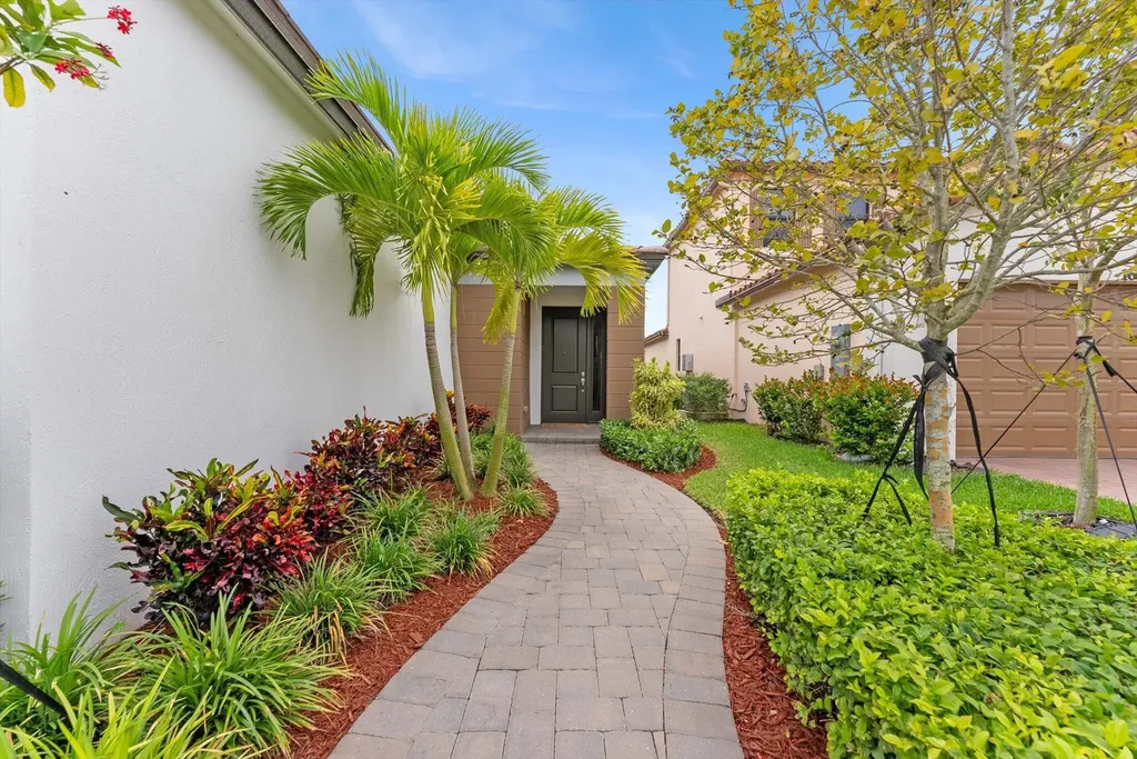16390 Sea Turtle Place The Acreage FL 33470