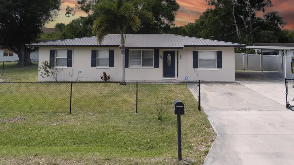 1269 NE 14th Avenue Okeechobee FL 34972