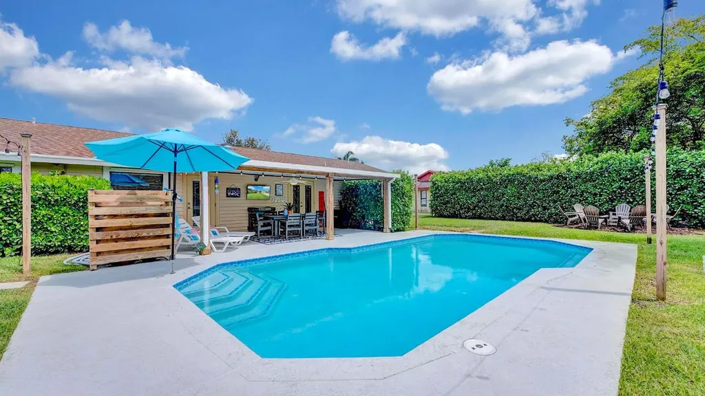 182 Bilbao Street Royal Palm Beach FL 33411