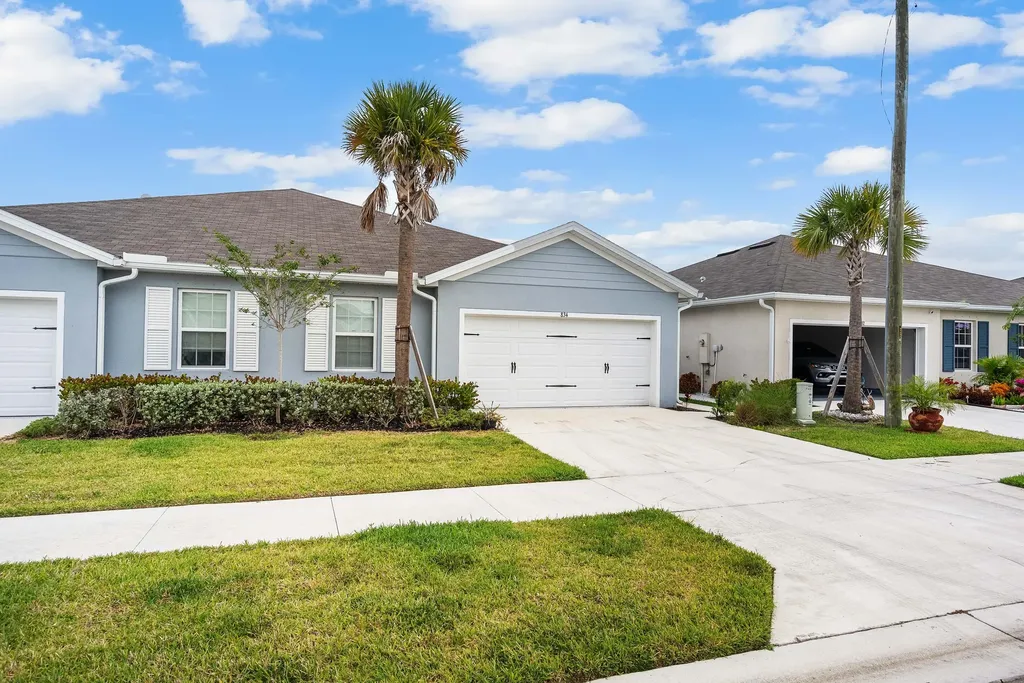 834 Persimmon Place Fort Pierce FL 34981