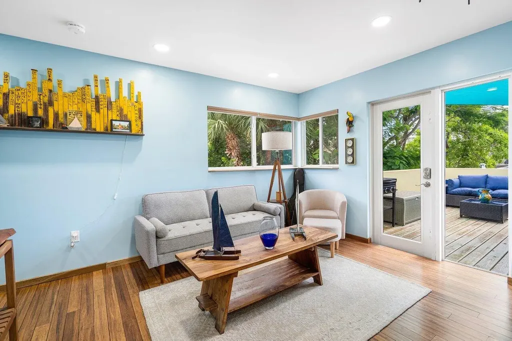 300 SE 7th Avenue Delray Beach FL 33483