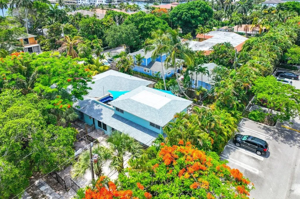 300 SE 7th Avenue Delray Beach FL 33483
