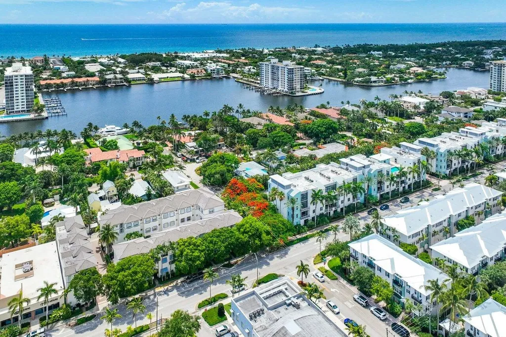 300 SE 7th Avenue Delray Beach FL 33483
