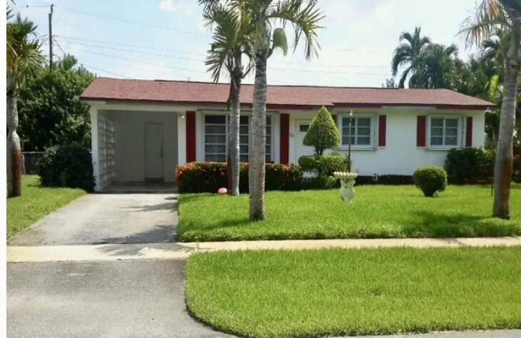 3541 NW 6th Place Lauderhill FL 33311