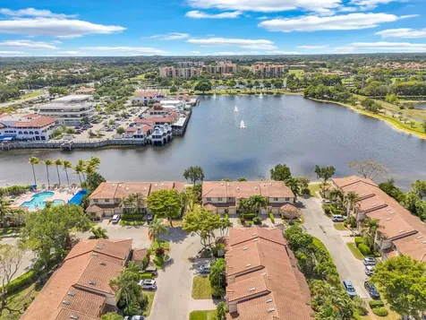 6807 Via Regina Boca Raton FL 33433