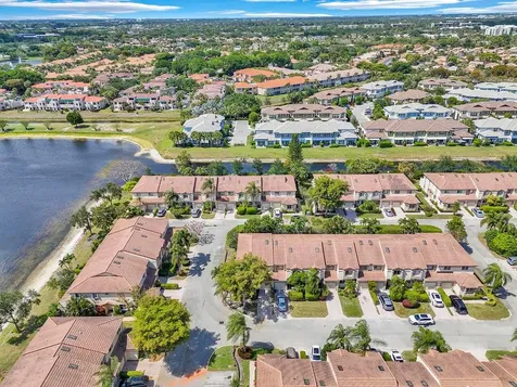 6807 Via Regina Boca Raton FL 33433