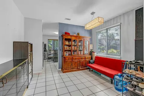 6807 Via Regina Boca Raton FL 33433