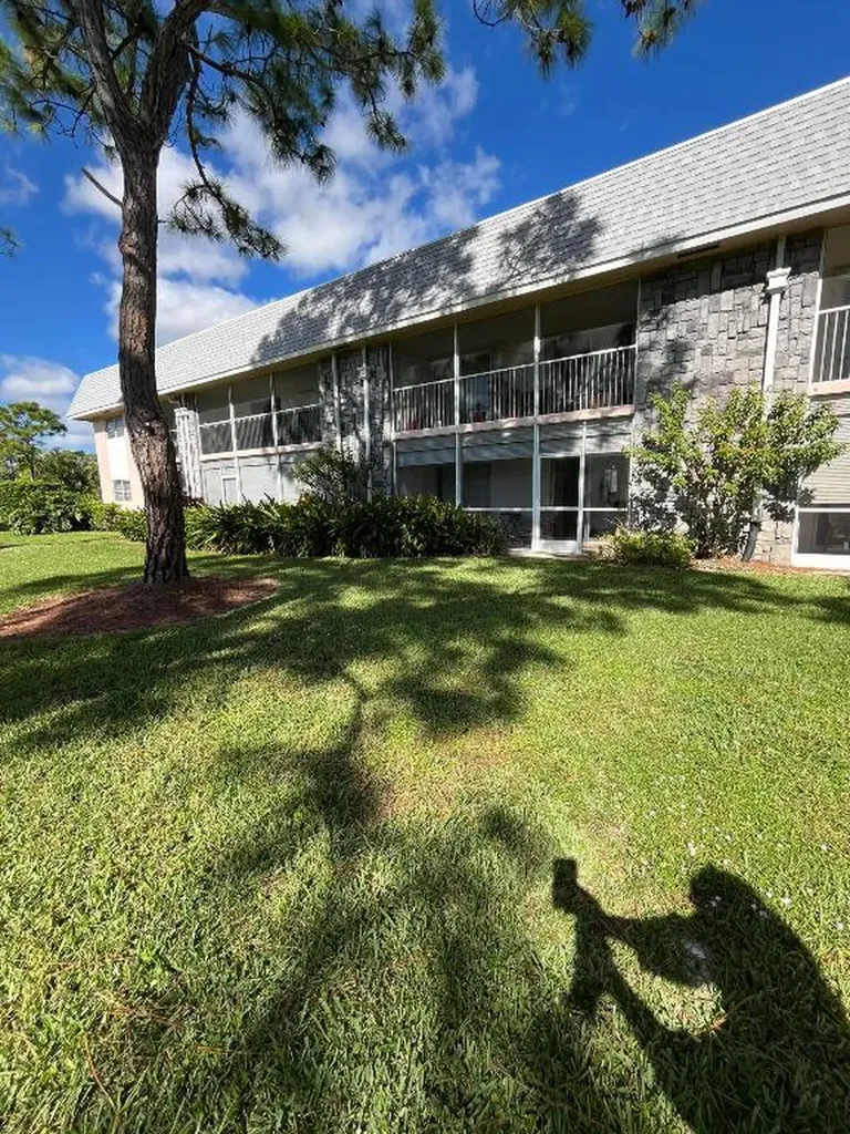 18081 SE Country Club Drive Jupiter FL 33469