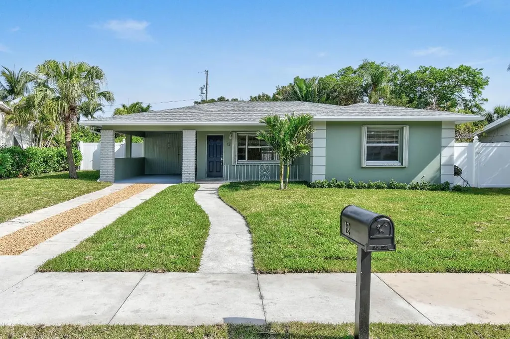 12 Wellesley Drive Lake Worth Beach FL 33460