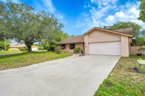 3943 NW 21st Street Coconut Creek FL 33066