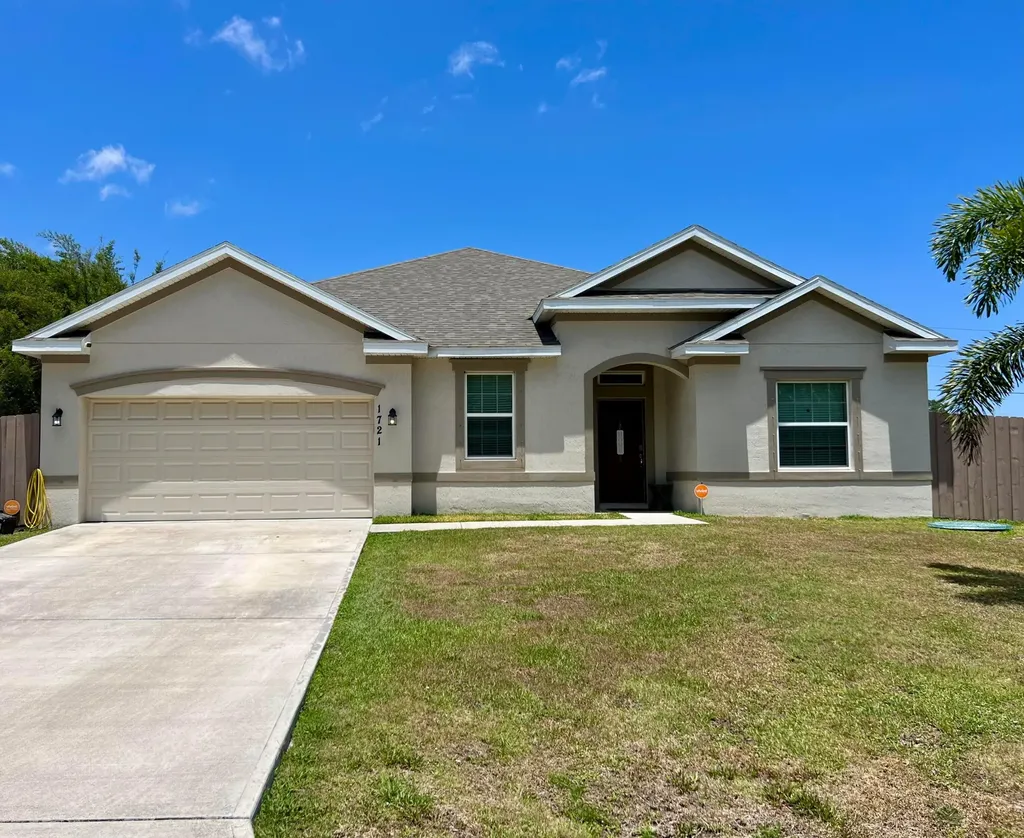 1721 SW Dove Lane Port St Lucie FL 34953