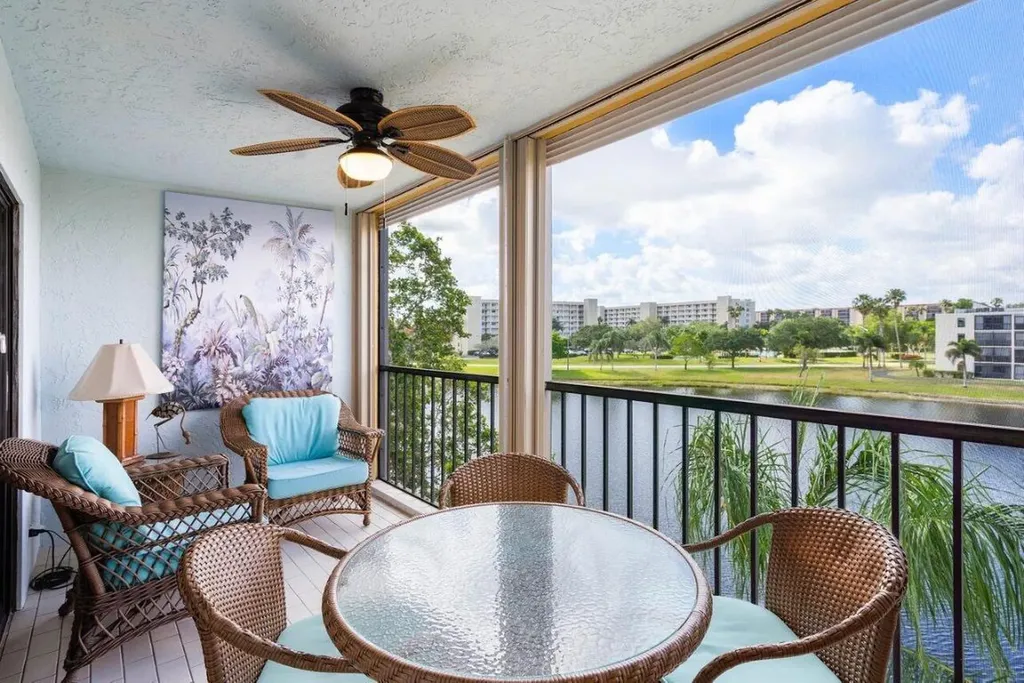 7340 Amberly Lane Delray Beach FL 33446