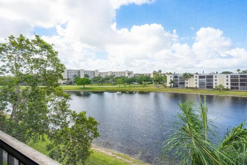 7340 Amberly Lane Delray Beach FL 33446
