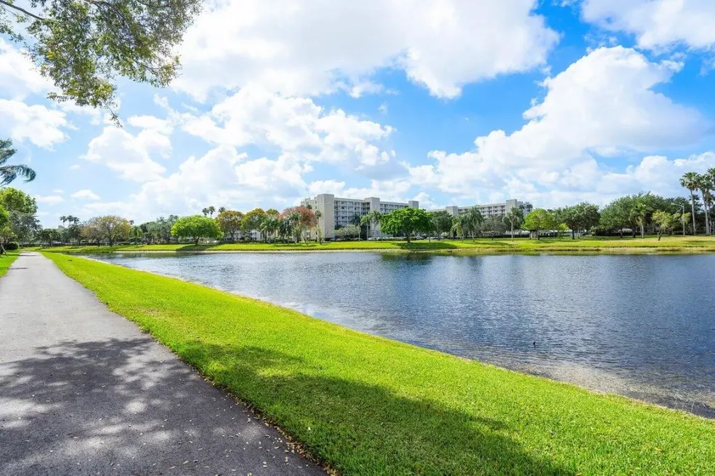 7340 Amberly Lane Delray Beach FL 33446