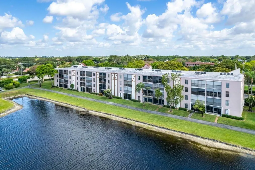 7340 Amberly Lane Delray Beach FL 33446
